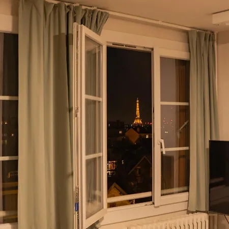 Appartement Joli T2 Proche Du Metro Avec Vue Tour Eiffel Issy-les-Moulineaux